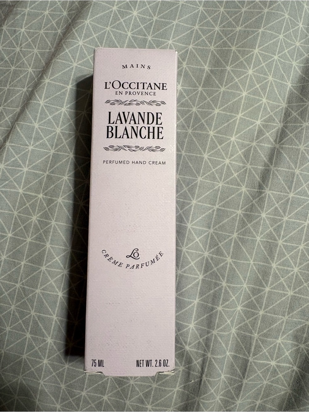 L'OCCITANE Lavender White Hand Cream - Pale Lavender Box